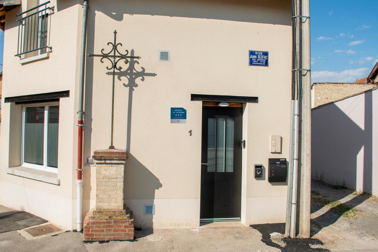 Meuble De Tourisme 3 Etoiles Loft Industriel A Fismes Villa Exterior photo